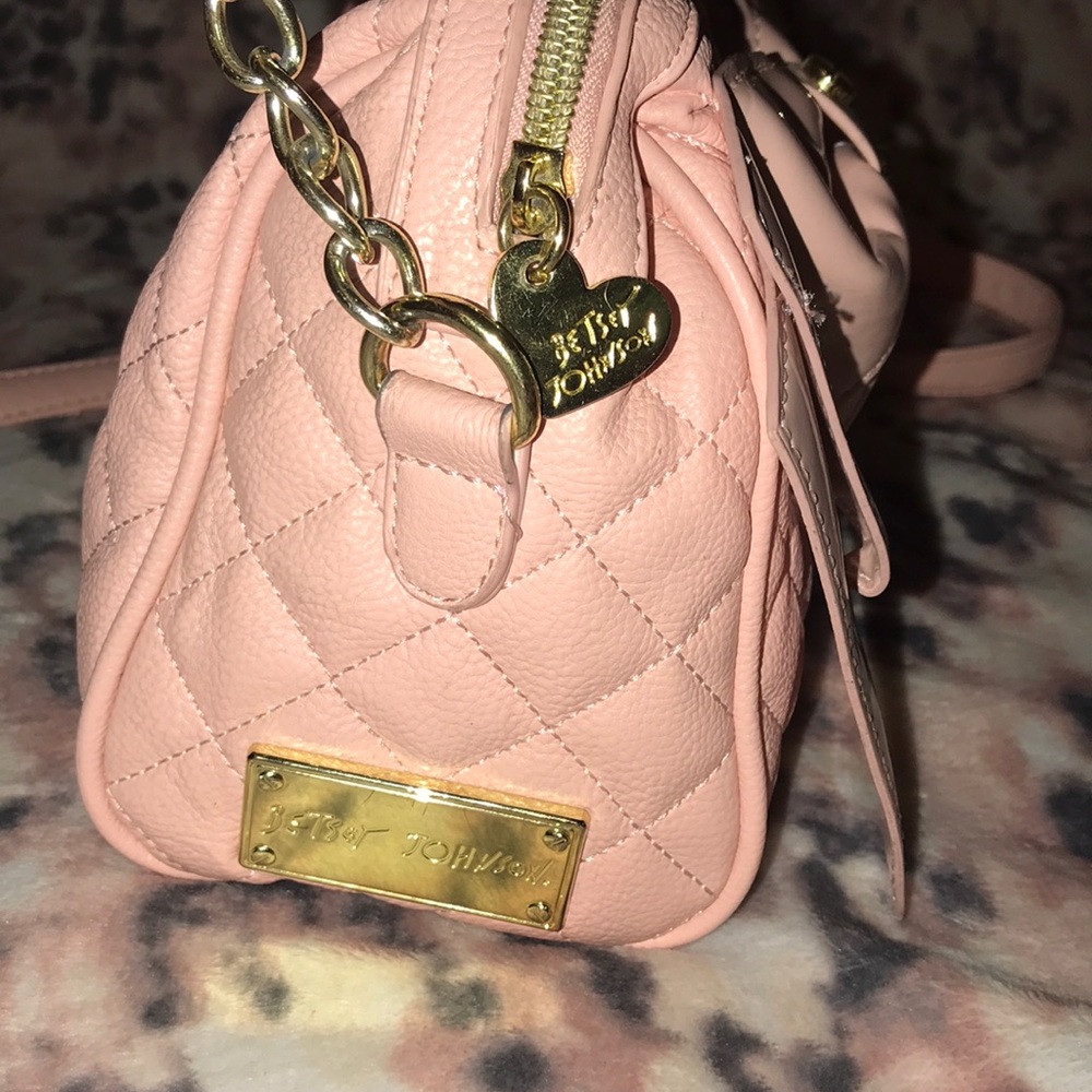 Betsey Johnson cross over bag - Picture 2 of 4